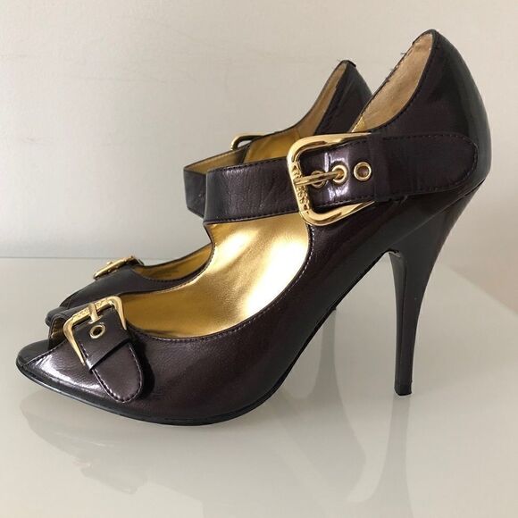NWOT Guess Heels    - Picture 1 of 8